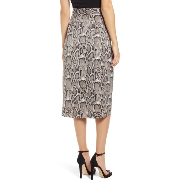 Afrm SNAKE PRINT SKIRT ♥️IN STORES♥️ - Picture 2 of 3